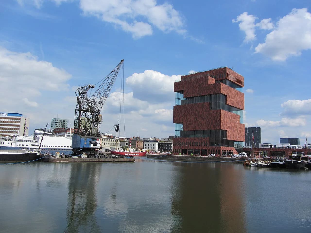 Antwerp Boat Tours Compared: Port Cruises, Whisper Boats and Private Sloops