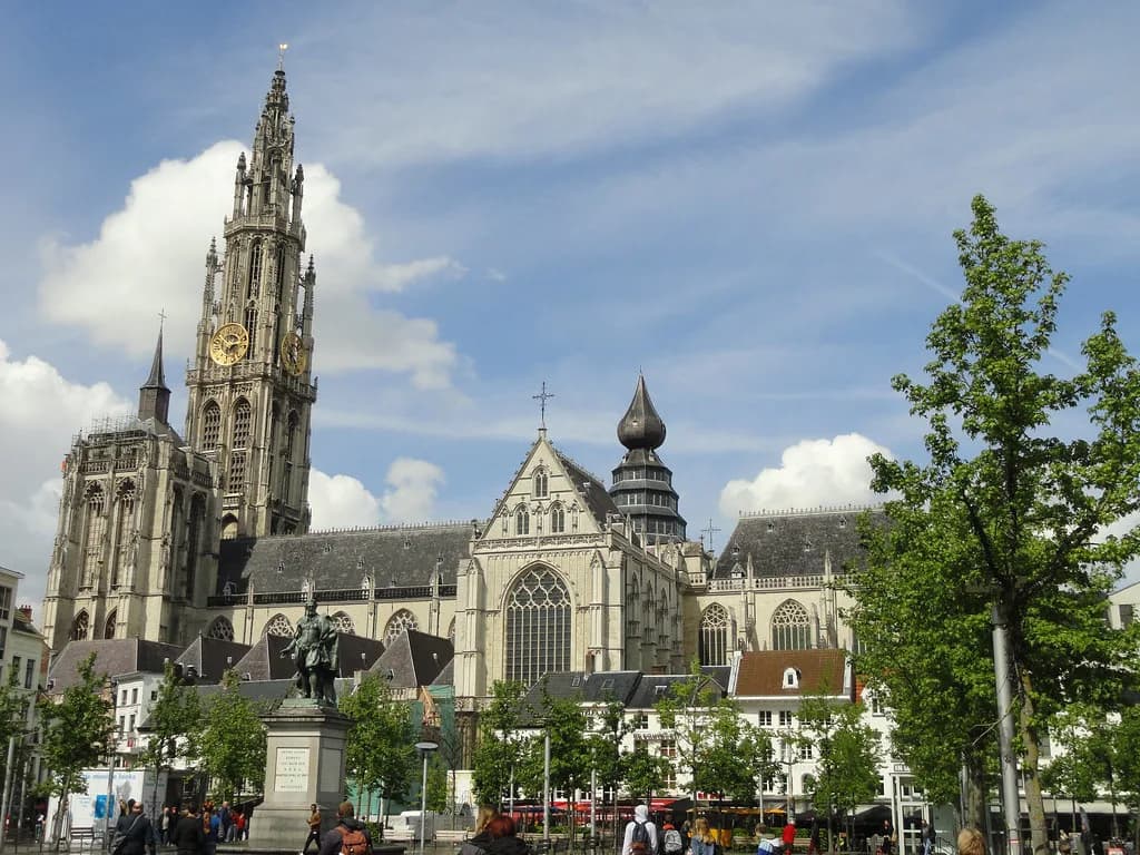 Antwerp Chocolate: Where to Buy It and What to Know