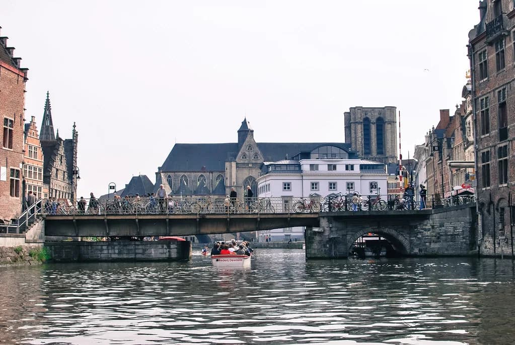 Cycling in Ghent: City Routes, Waterways and Bike Hire