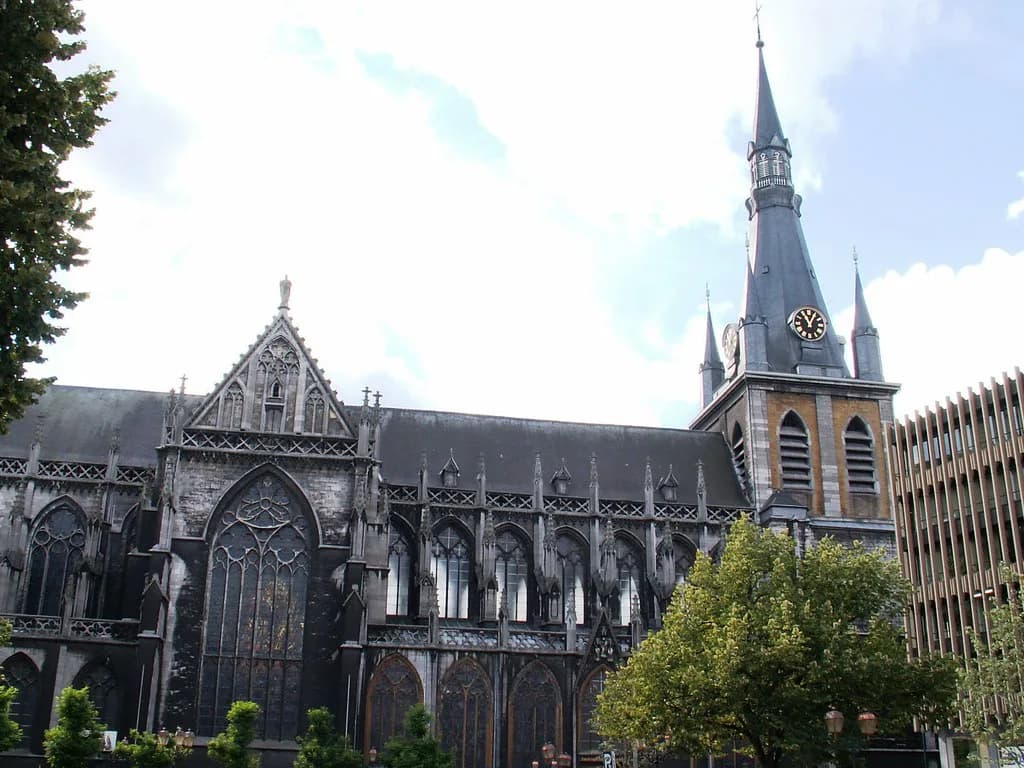 Liège Bike Rental: How to Hire a Bike and Where to Ride
