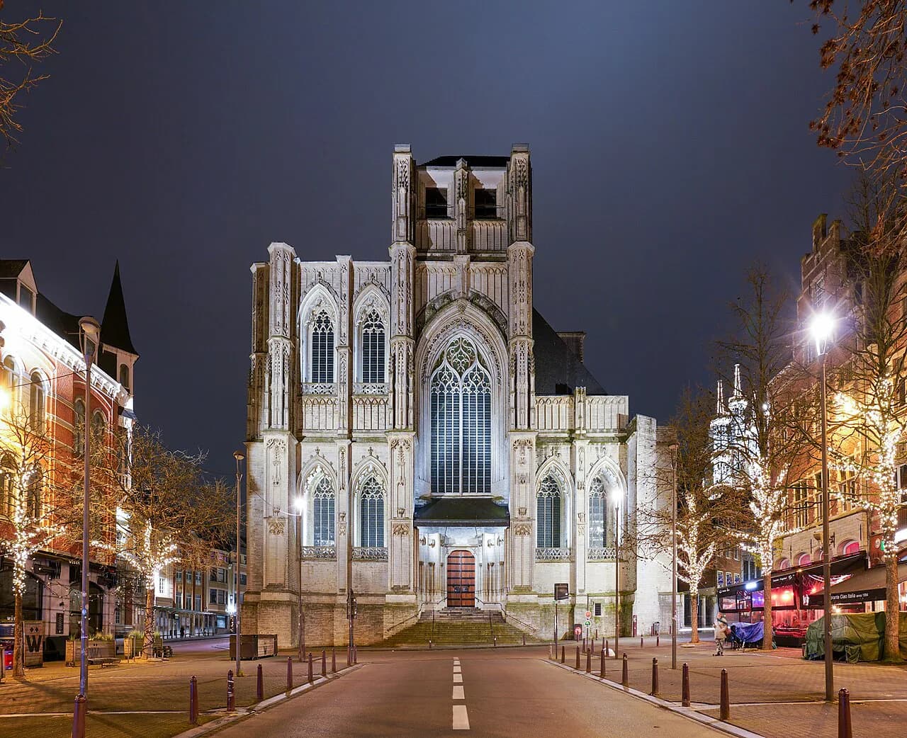 Leuven Old Town: Squares, Streets and Sights