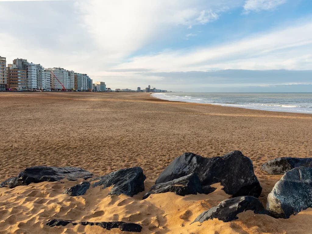 London to Ostend: Train, Ferry and Flight Options Compared