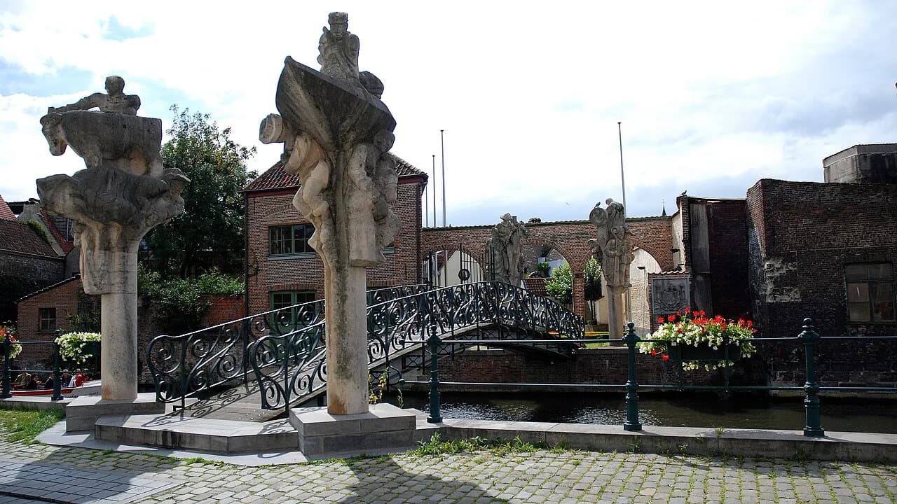 Patershol and Gravensteen: the Castle Quarter of Ghent