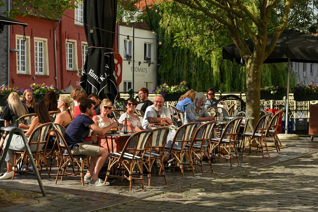 Tipping in Belgium: What to Leave in Restaurants, Cafés and Taxis