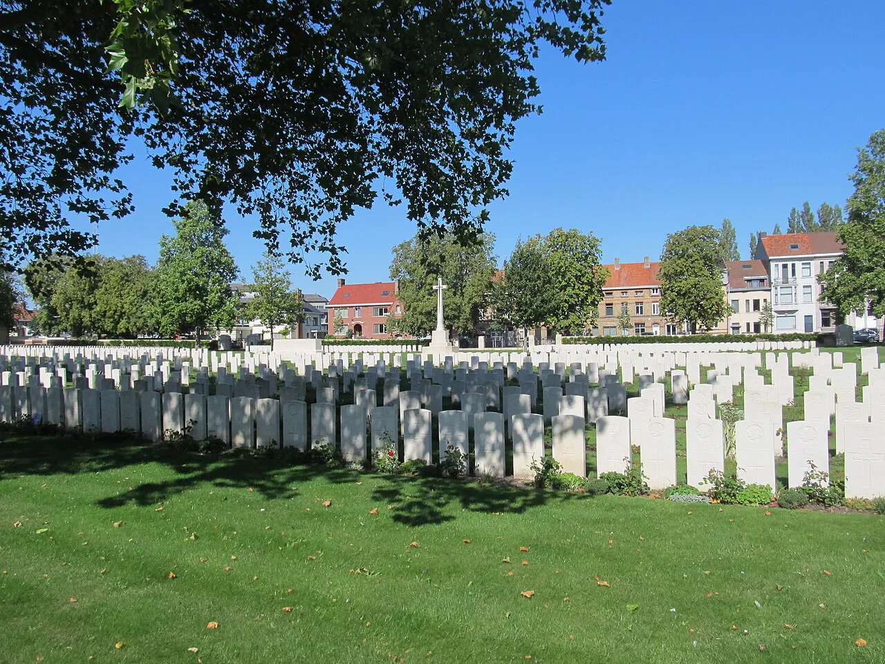 Rows of headstones at Ypres Reservoir Cemetery, Ypres.