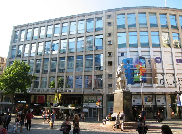 Shoppers outside the De Ceulaerde building on the Meir, Antwerp's main shopping street.