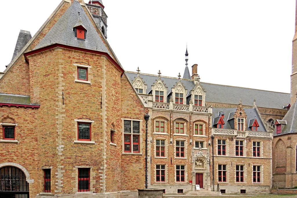 The brick facade of the Gruuthuse Museum in Bruges.