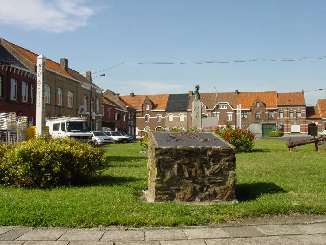 The Bastiaan plaque on a green in the centre of Mesen.