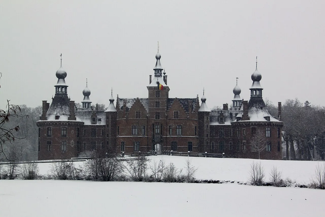 Ooidonk Castle under snow, Deinze.