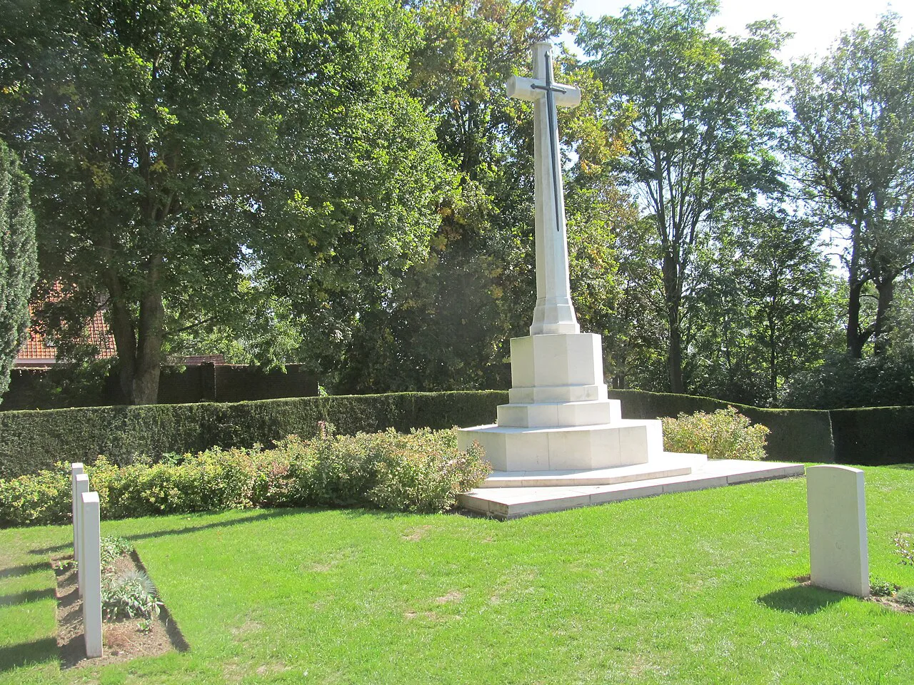 The Cross of Sacrifice at Ramparts Cemetery, Ypres.