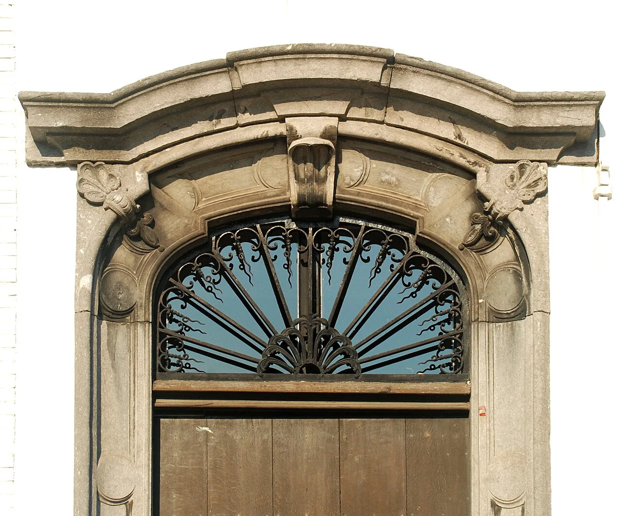 An arched doorway at the Wellington Museum, Waterloo.