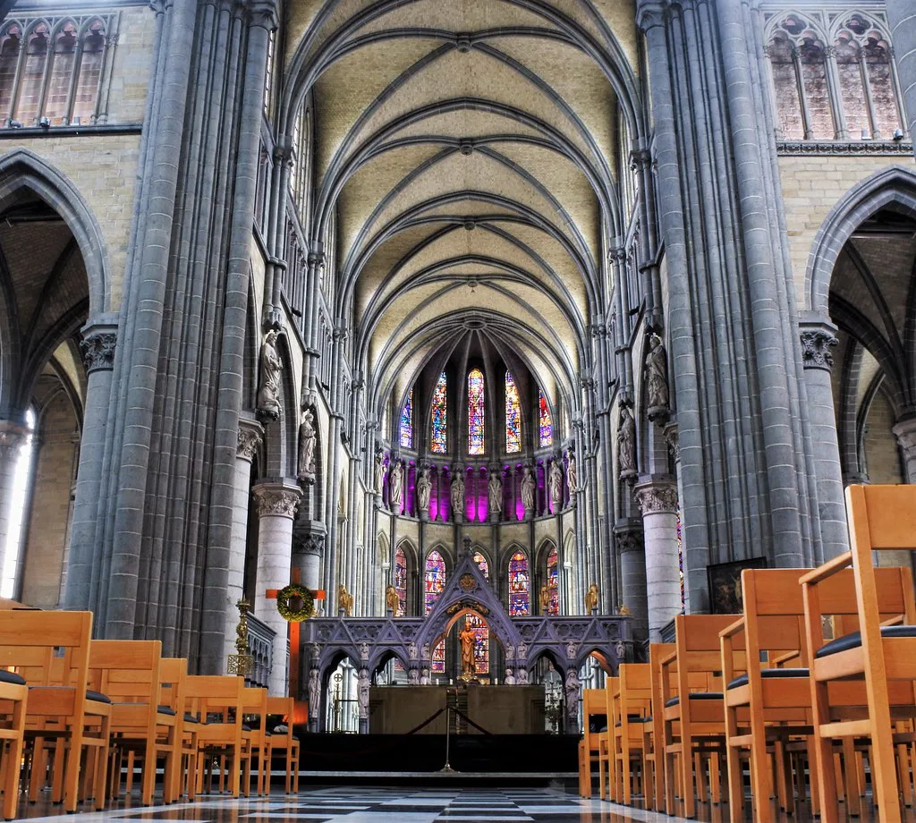 The nave of St Martin's Cathedral, Ypres.
